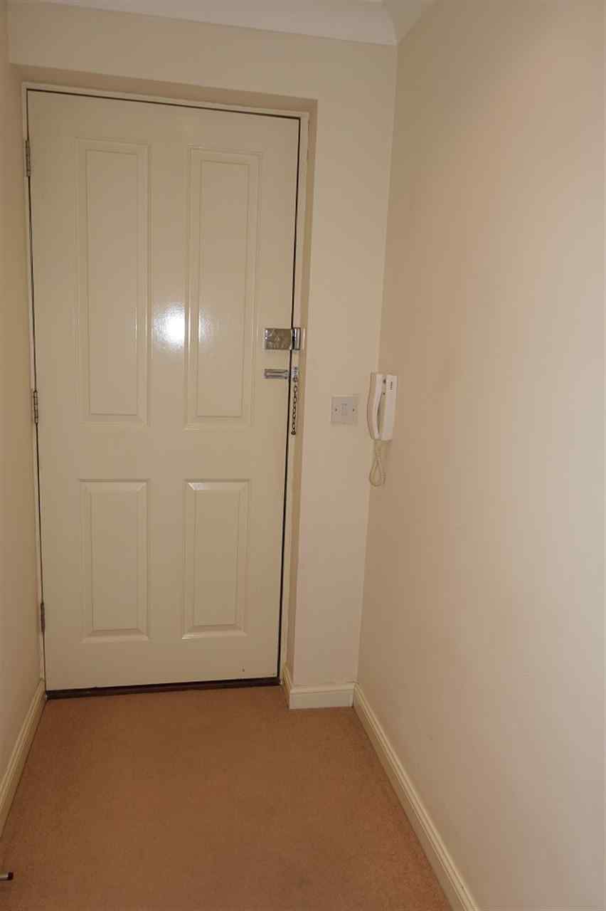 resized-2349823-LAVENDER COURT - HALL 1.jpg